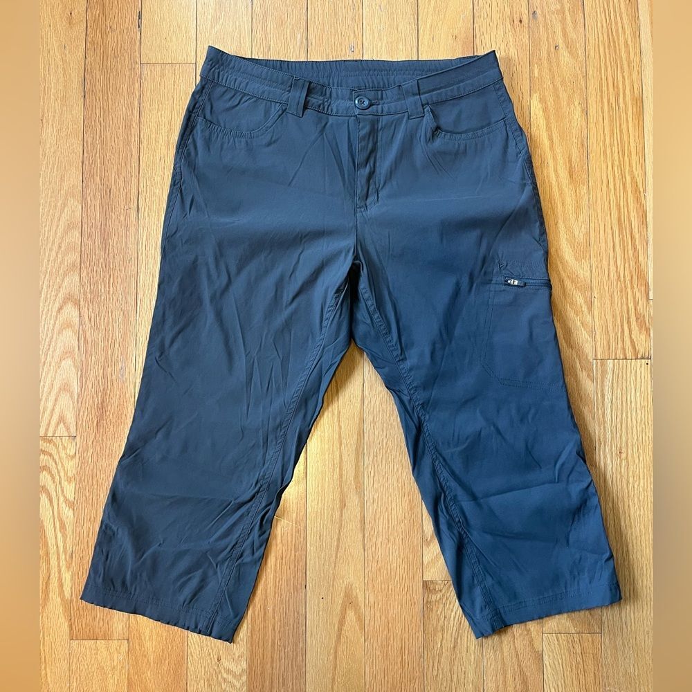 Eddie Bauer Hiking Capri Bermuda Shorts Charcoal Outdoors Active Women’s 8